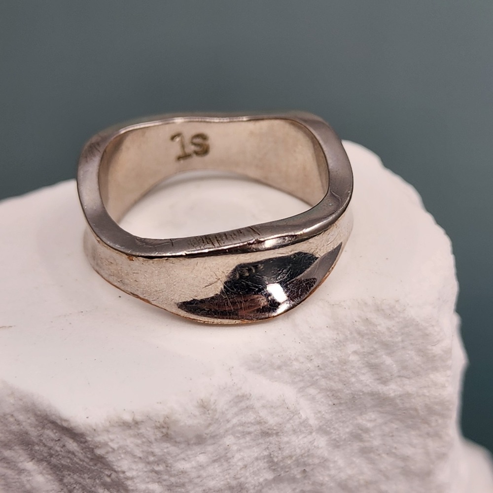 Silver Tone Sculptural Wave Band Ring Modernist Abstract Statement Size 8.5